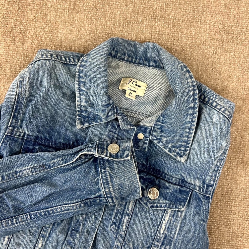 J. Crew Trucker Jacket Womens XS Blue Denim Cotton Medium Wash Button Front